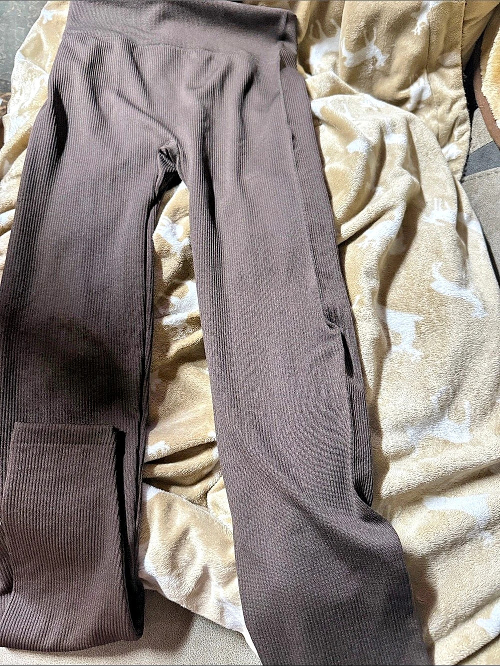 Just Be Seamless Rib Fashion Legging Brown Medium